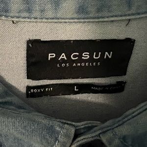 Like new! Distressed look!